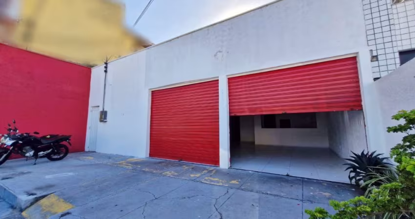 Casa com amplo espaço para vários tipos de negócios (clínica, escritório, academia, restaurante, espaço cultural entre outros)