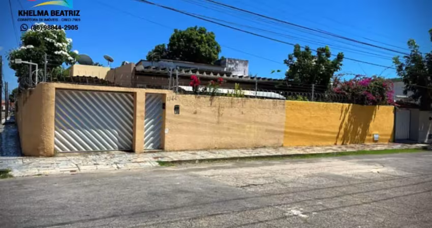 Casa de esquina com 8 quartos, terreno 600m², amadeu furtado