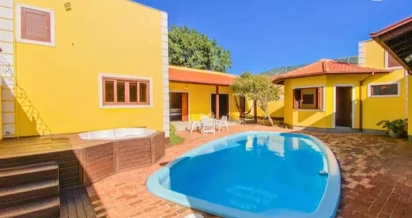 Casa com 7 quartos à venda na Gregório Monteiro, 44, Fazenda da Armação, Governador Celso Ramos