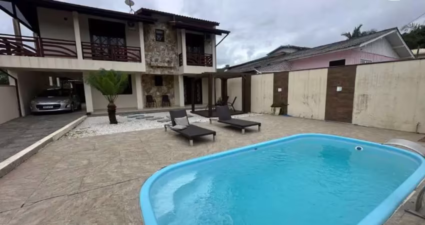 Casa com 4 quartos à venda na Juliano Teixeira, 179, Fazenda da Armação, Governador Celso Ramos