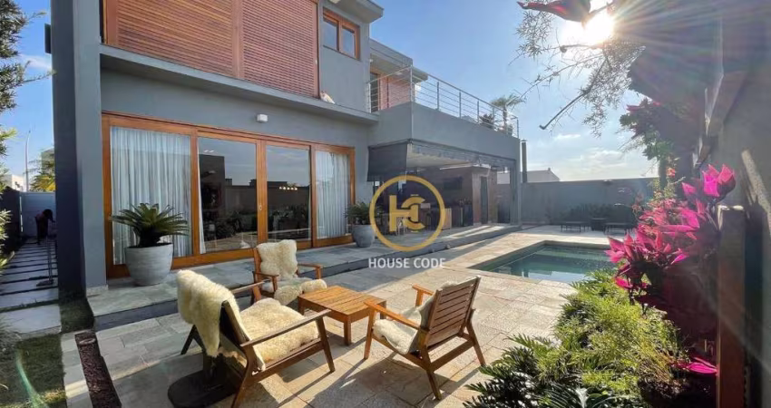 Casa com 3 dormitórios à venda, 370 m² por R$ 3.990.000,00 - Alphaville Granja Viana - Carapicuíba/SP