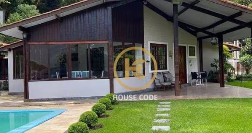 Casa com 3 Quartos(3 Suítes) à venda, 180 m² por R$ 1.300.000 - Condomínio Forest Hills - Granja Viana - SP