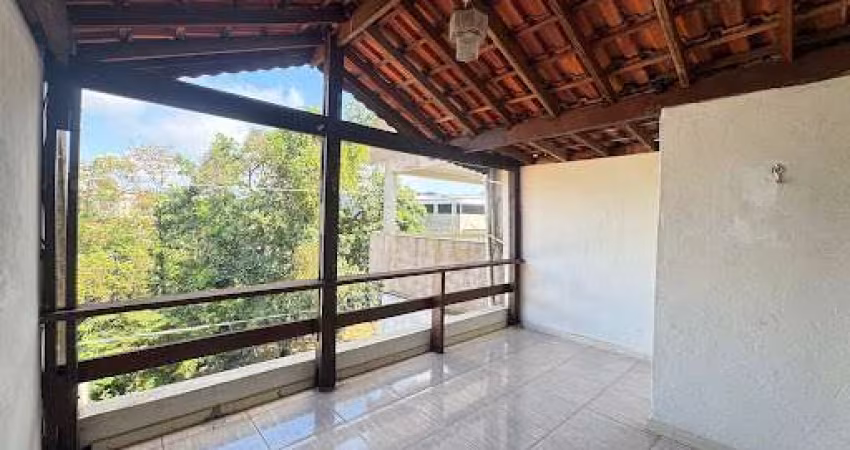 Casa com 02 dormitórios à venda, 204 m² por R$ 500.000 - Portão - Cotia/SP