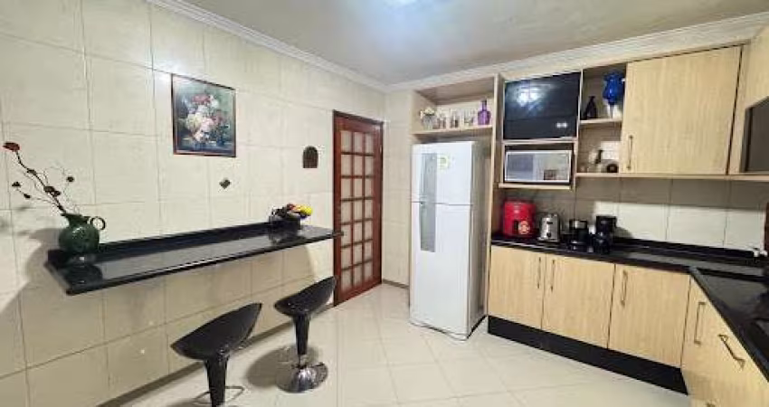 Casa com 03 dormitórios à venda, 216 m² por R$ 400.000 - Roselandia - Cotia/SP