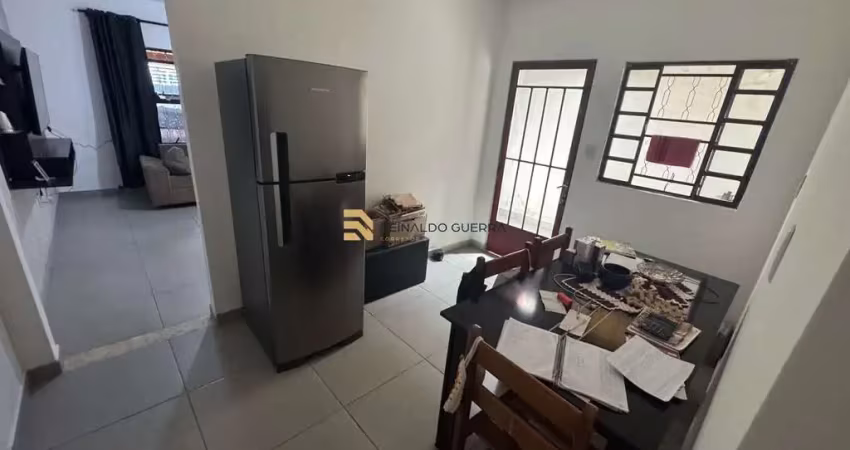 Oportunidade - casa com 2 quartos, em frente a escola municipal da vila tesouro