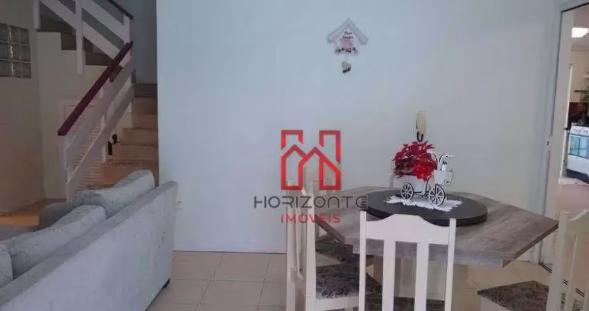 Casa com 6 dormitórios à venda, 200 m² por R$ 2.400.000,00 - Canasvieiras - Florianópolis/SC