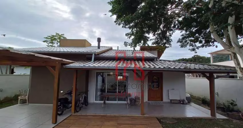 Casa com 3 dormitórios à venda, 134 m² por r$ 1.180.000 - vargem grande - florianópolis/sc