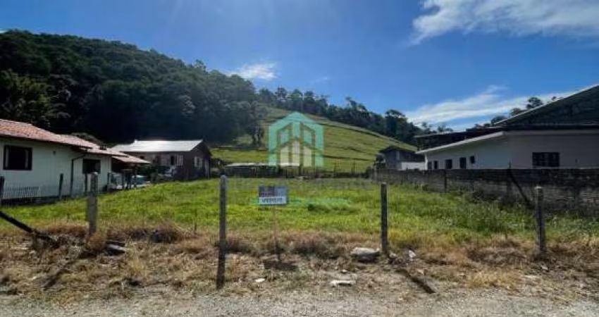 Terreno com 800 m² no bairro Fundos em Biguaçu/SC