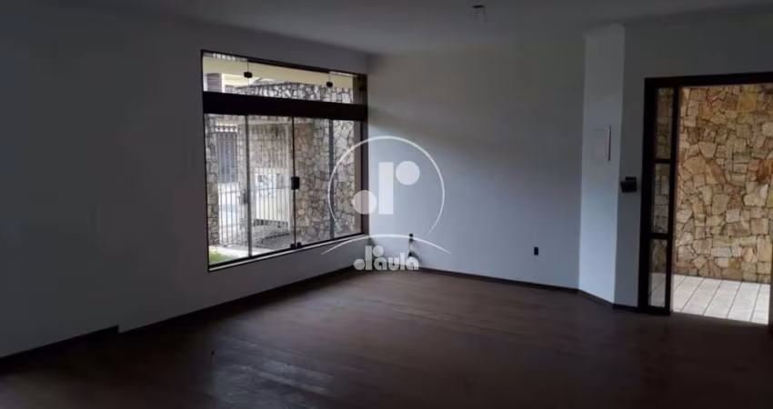 Sobrado a venda com 289m², 3 dormitórios, 1 suíte, 4 banheiros, 9 vagas, na Vila Pires, Santo André/SP.