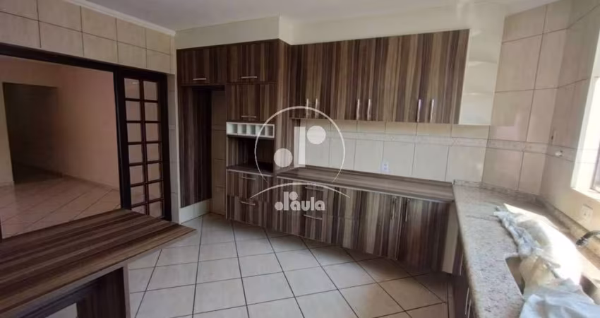 Duas residências , 1 casa , 3 quartos sendo um suíte, 2 vagas 2 casa, 1 quarto , sala , cozinha , Vila Pires .