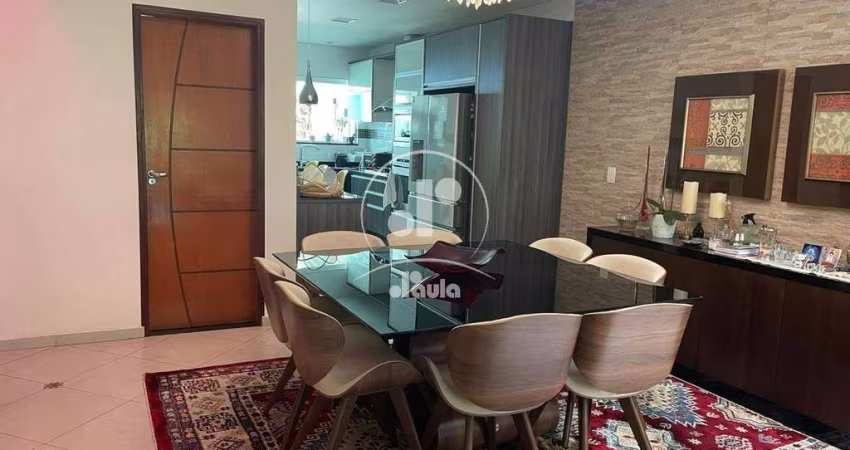 Sobrado à venda em Santo André-SP: 3 quartos, 3 suítes, 2 salas, 4 banheiros, 2 vagas na Vila Guiomar - 210m².
