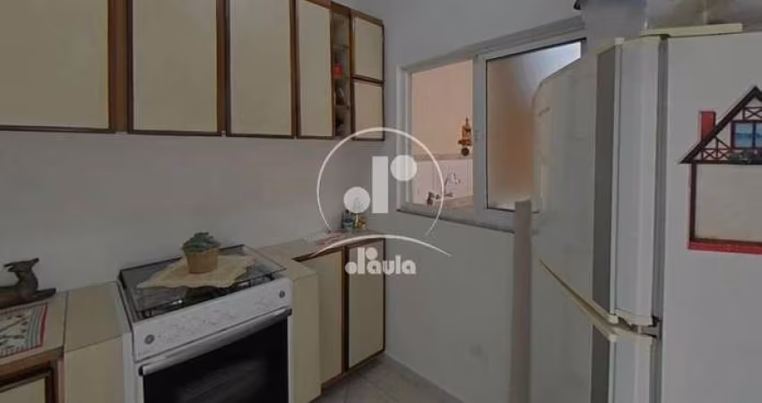 Sobrado com 234 de construção e 125,m² de terreno com 3 quartos , sala , cozinha , área de serviço , 5 vagas de garagem