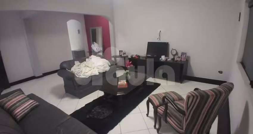 Sobrado residencial 225m², com 3 quartos sendo 2 suítes, 2 vagas, churrasqueira, na Vila Bela Vista em Santo André.