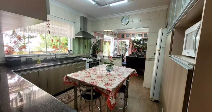 Sobrado de alto padrão com 385m² na Vila América - Santo André