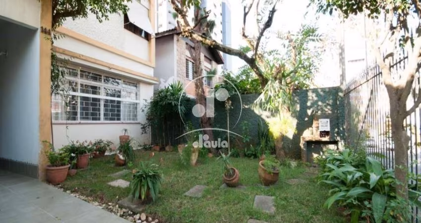 Sobrado à venda na Vila Alpina, Santo André-SP: 4 quartos, 1 suíte, 2 salas, 4 banheiros, 2 vagas de garagem, 202m² de área.