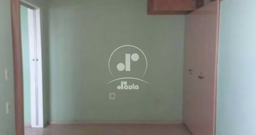 Sobrado à venda no Centro de Santo André-SP: 3 quartos, 4 salas, 5 banheiros e 217m² de área.