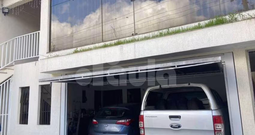 Jardim Anchieta, Mauá. Sobrado com 400m2. 3 dormitórios, sendo 1 suíte, 4 banheiros e 5 vagas.