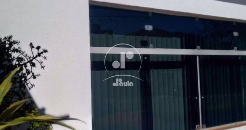 Casa térrea a venda com 250m², 3 dormitórios, 3 banheiros, 3 vagas, na Vila Scarpelli, Santo André/SP.