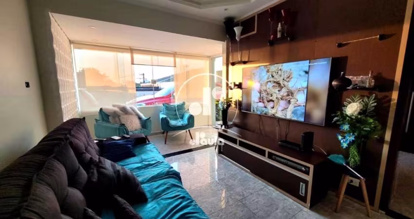 Casa à venda em Santo André-SP, Jardim Alvorada: 2 quartos, 1 sala, 1 banheiro, 5 vagas de garagem, 103m² de área. Confira!