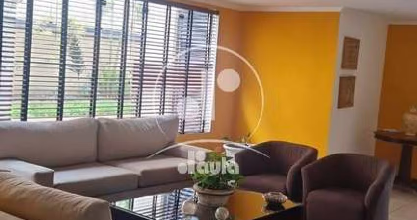 Apartamento à venda 80 m² na Vila Assunção, 3 dormitórios, 1 suíte, 2 vagas de garagem.