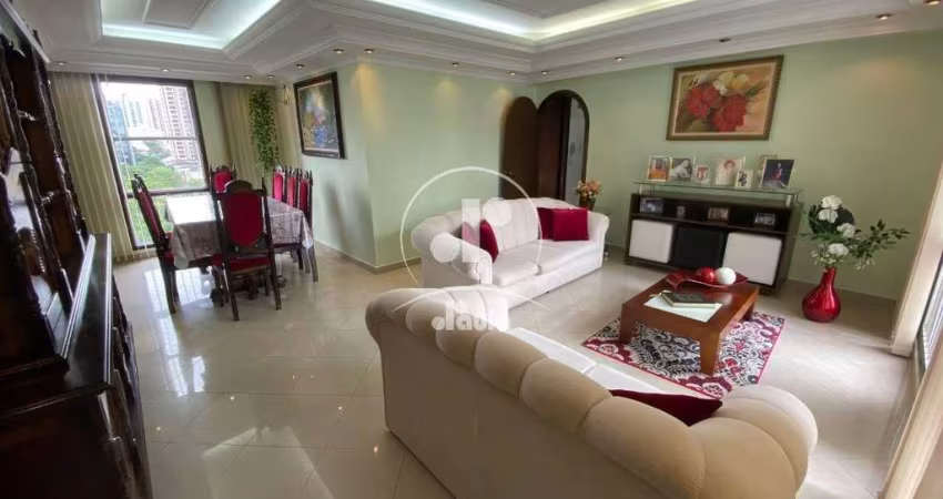 Bairro Jardim. Apartamento com 3 dormitórios, sendo 1 suíte, banheiro social, e 1 vaga.