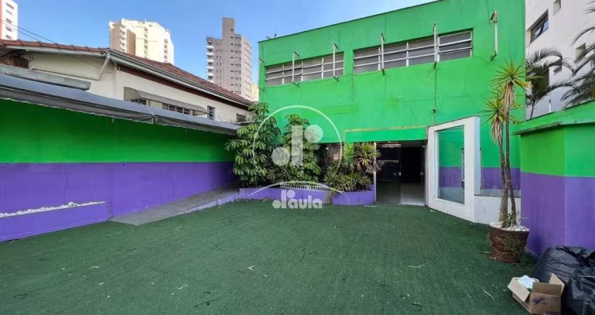 Salão Comercial na Vila Bastos, 3 pavimentos somando uma area de 672m² de construção.