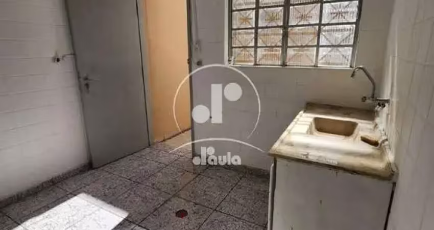 Casa de fundos residencial para locação na vila gilda em santo andré!