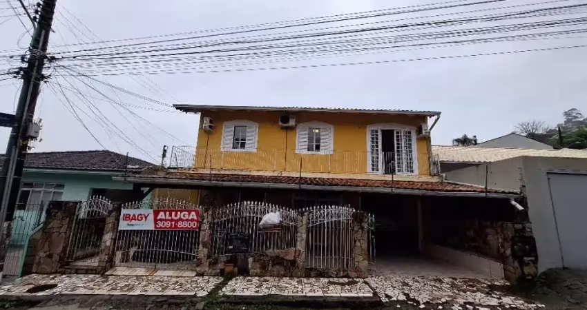Excelente casa 5 dormitório(s) em trindade - florianópolis