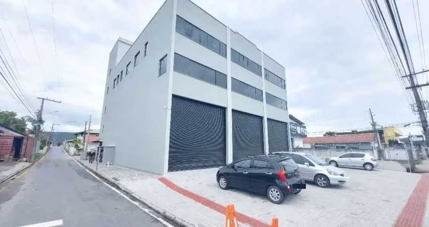 Excelente apartamento 1 dormitório(s) em serraria - são josé