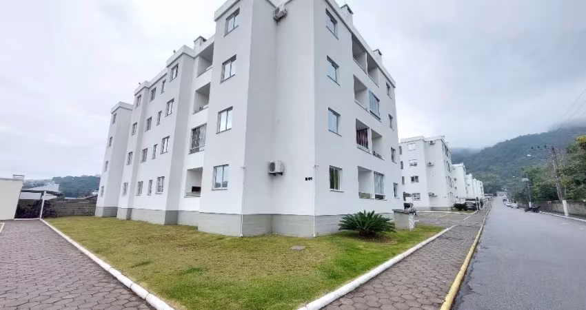 Apartamento com 2 quartos para alugar na Rua Homero de Miranda Gomes, 844, Fundos, Biguaçu