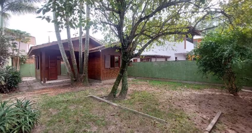 Casa com 1 quarto para alugar na Servidão Aroeiras do Gramal, 303, Campeche, Florianópolis