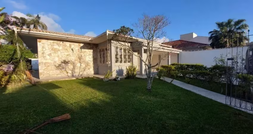 Excelente casa 3 dormitório(s) em córrego grande - florianópolis