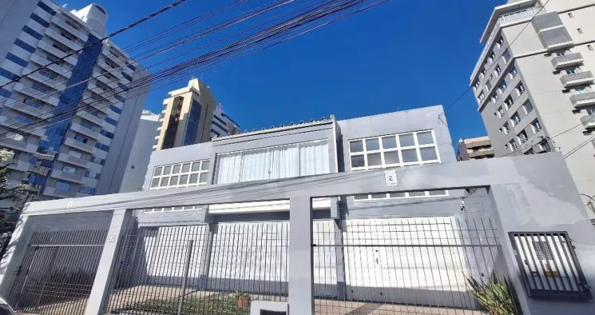 Casa para alugar na Rua Barão de Batovi, 630, Centro, Florianópolis