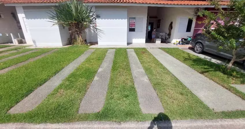 Casa em condomínio fechado com 3 quartos para alugar na Avenida Paulo Roberto Vidal, 1455, Bela Vista, Palhoça