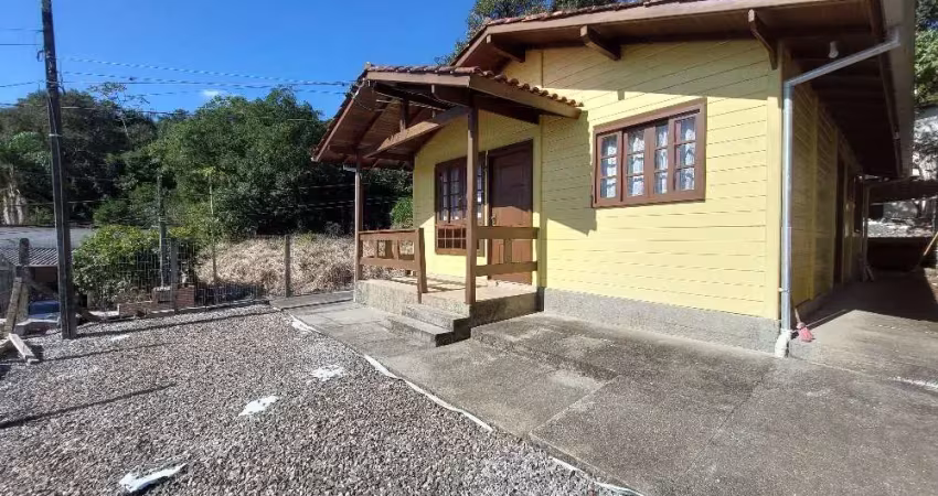 Excelente casa 3 dormitório(s) em pantanal - florianópolis