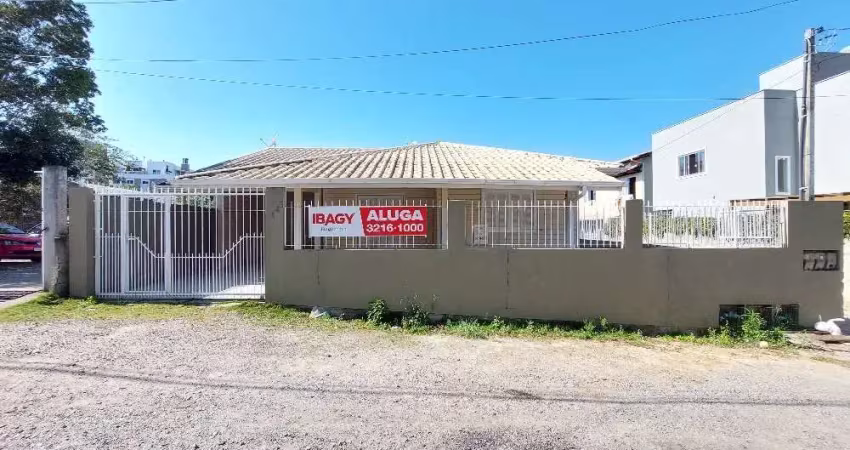 Casa com 2 quartos para alugar na Servidão Butiá do Sul, 145, Campeche, Florianópolis