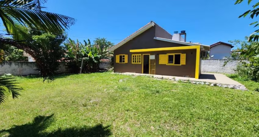 Casa com 2 quartos para alugar na Rua Nivaldo Alfredo Silva, 80, Ingleses do Rio Vermelho, Florianópolis