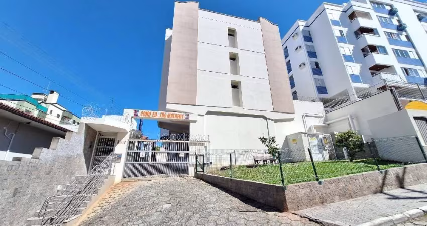 Apartamento com 2 quartos para alugar na Rua Jornalista Tito Carvalho, 101, Carvoeira, Florianópolis