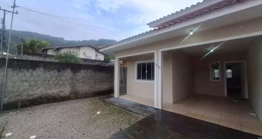 Casa com 2 quartos para alugar na Rua Octavio Clemente Martins, 246, Fundos, Biguaçu