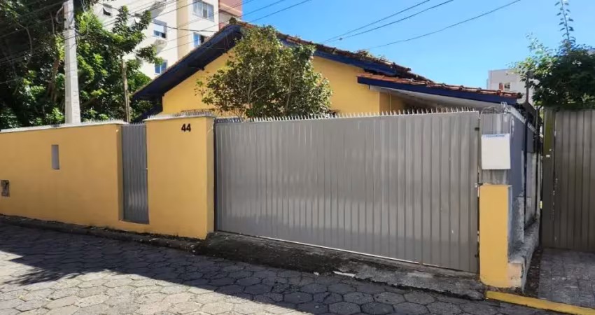 Kitnet / Stúdio para alugar na Rua Oge Fortkamp, 44, Trindade, Florianópolis