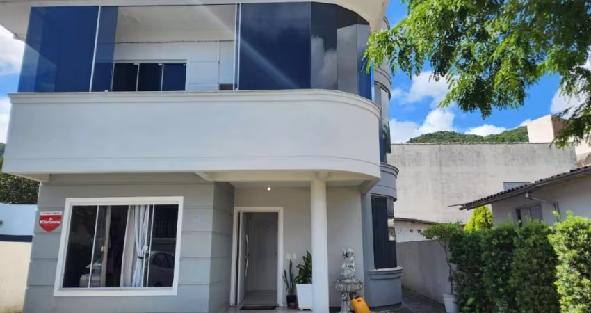 Apartamento com 2 quartos para alugar na Rua Ingabaú, 76, Monte Verde, Florianópolis