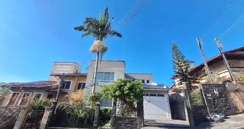 Excelente casa 4 dormitório(s) em pantanal - florianopolis