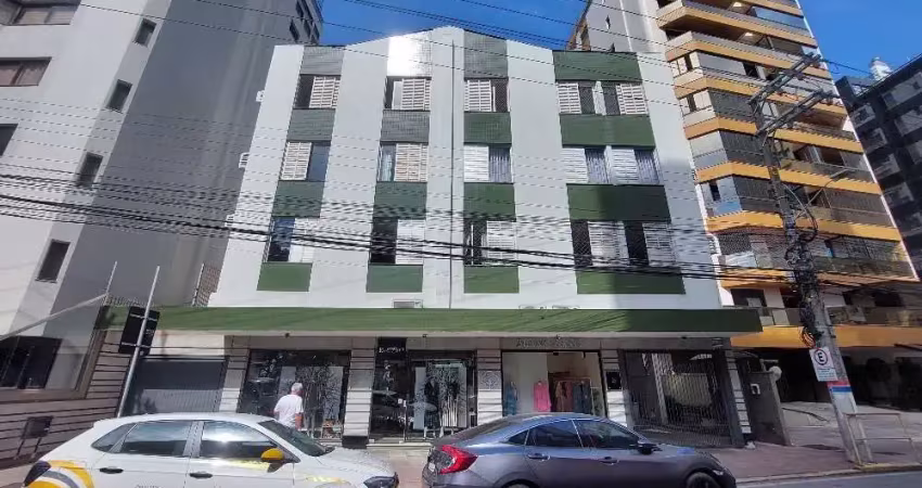 Apartamento com 3 quartos para alugar na Rua Almirante Lamego, 1436, Centro, Florianópolis