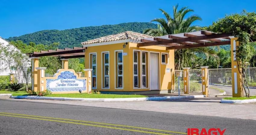 Casa em condomínio fechado com 3 quartos para alugar na Rodovia Baldicero Filomeno, 3633, Ribeirão da Ilha, Florianópolis