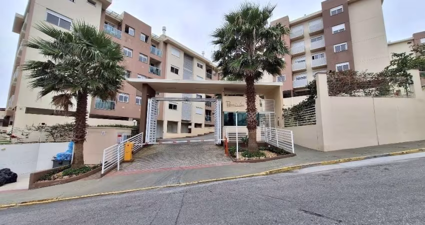 Apartamento com 3 quartos para alugar na Rua José Lino Kretzer, 390, Praia Comprida, São José