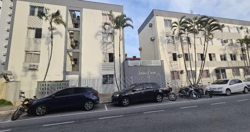 Apartamento com 3 quartos para alugar na Rua São José, 56, Centro, Biguaçu