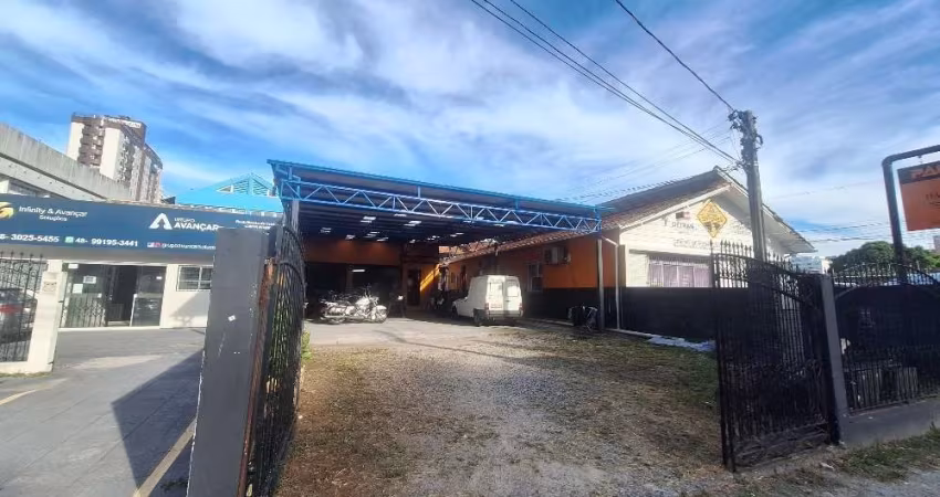 Oportunidade! Apartamento em Estreito - Florianópolis