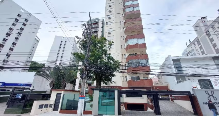 Apartamento com 3 quartos para alugar na Rua Frei Caneca, 506, Beira Mar, Florianópolis