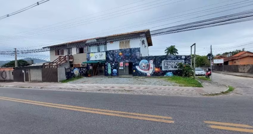 Ponto comercial com 4 salas para alugar na Rua do Gramal, 952, Campeche, Florianópolis