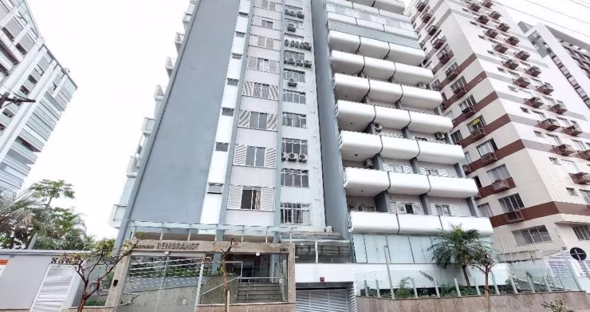 Apartamento com 3 quartos para alugar na Rua Bocaiúva, 1659, Centro, Florianópolis